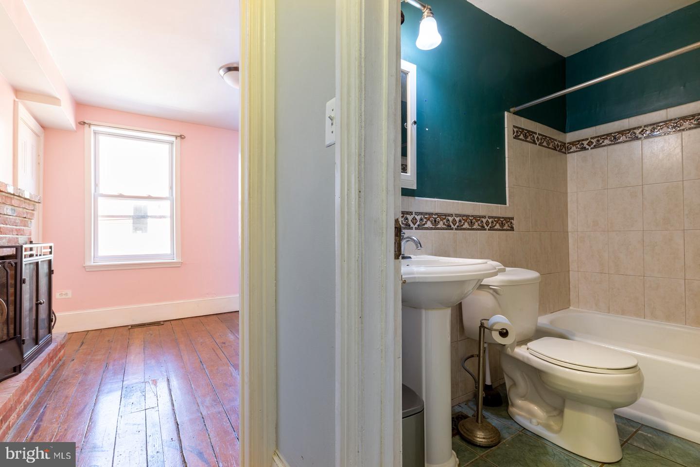 1006 Bainbridge St #1 Property Photo 17