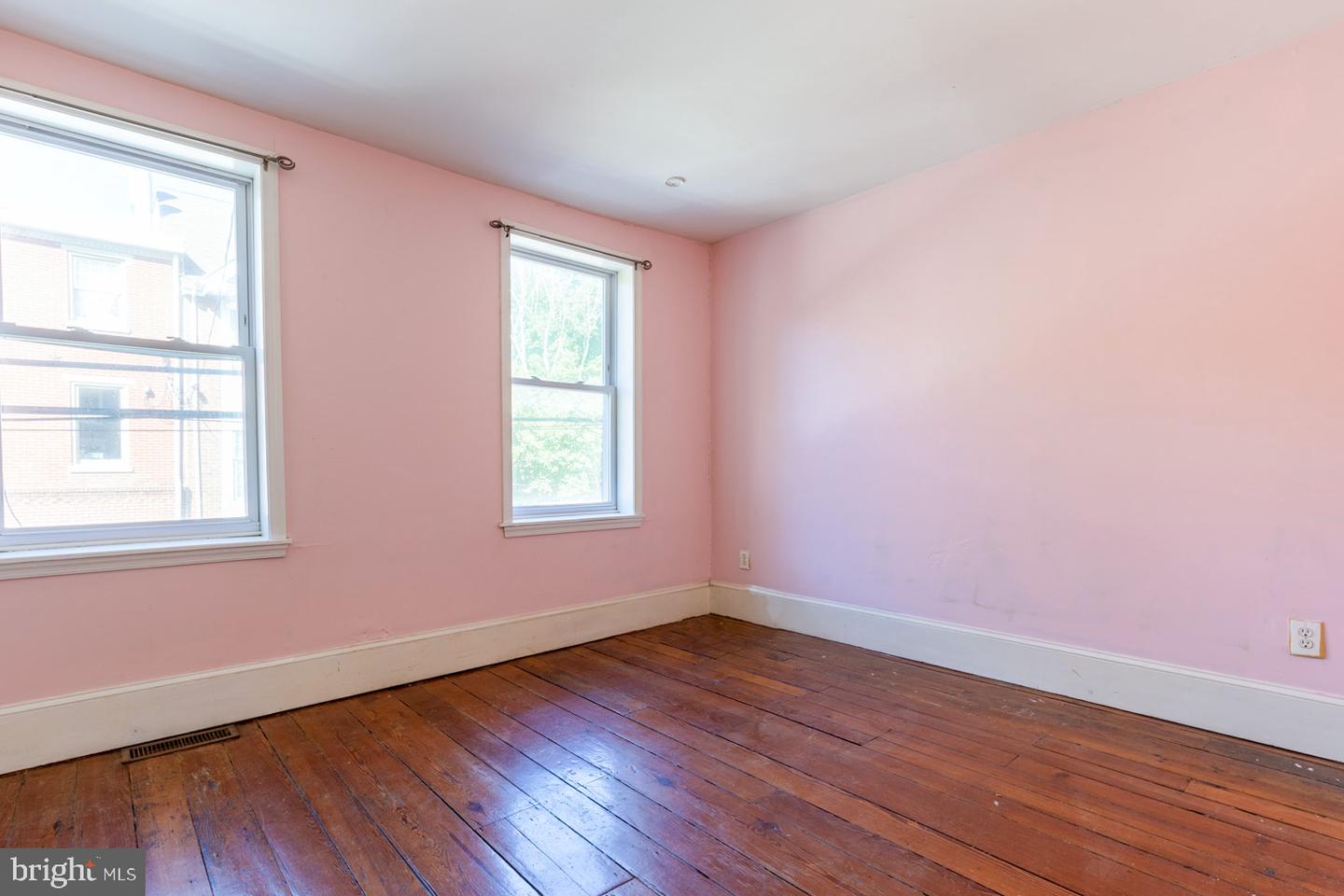 1006 Bainbridge St #1 Property Photo 18