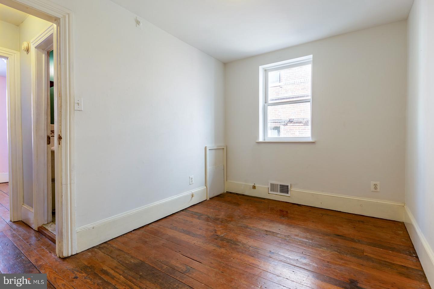 1006 Bainbridge St #1 Property Photo 29