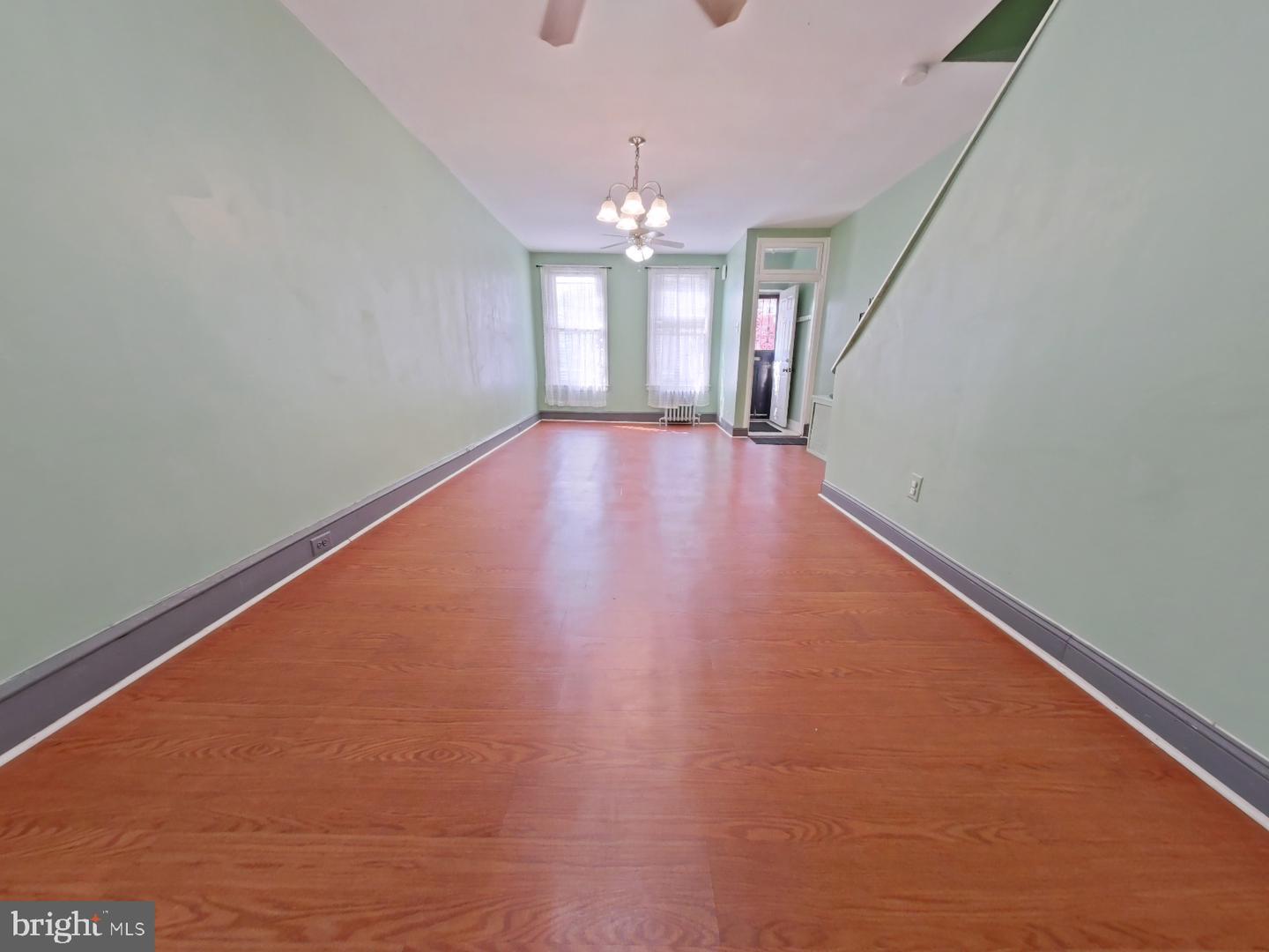 529 Tree St Property Photo 15