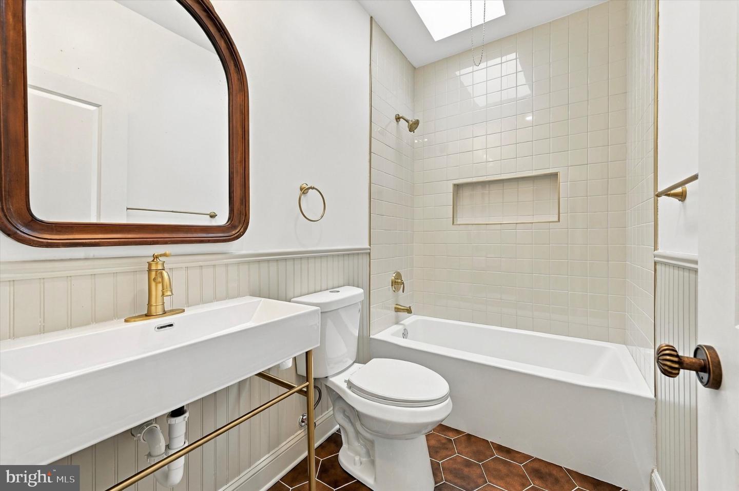 5513 Webster St Property Photo 19