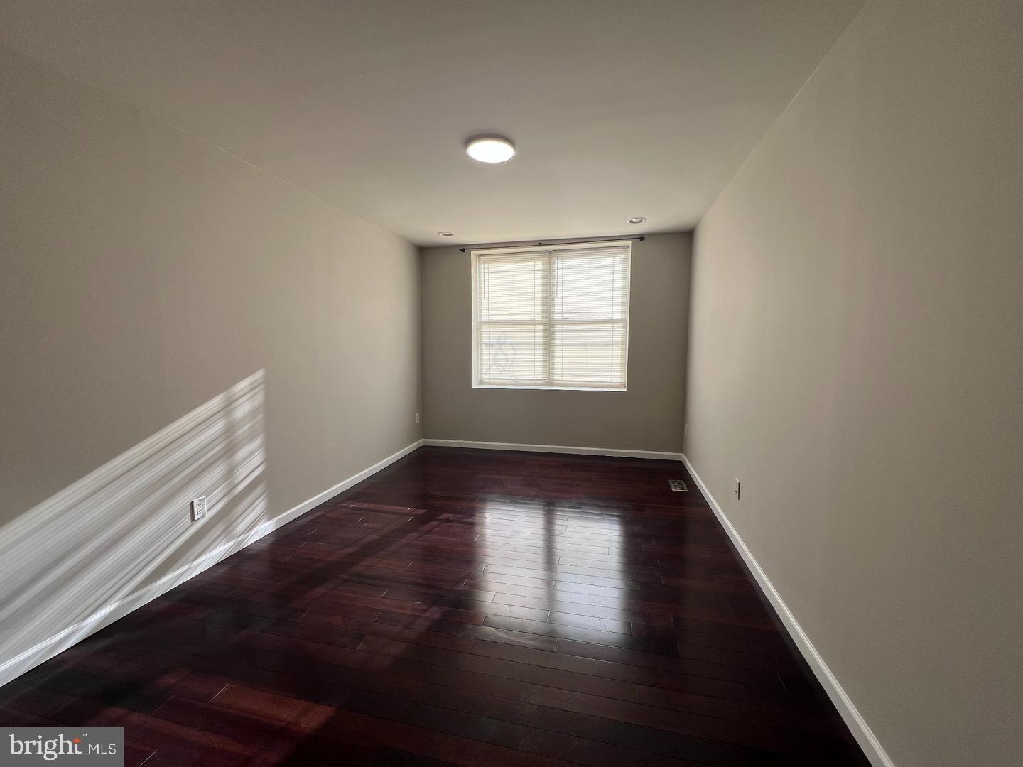 1302 N Randolph St Property Photo 9