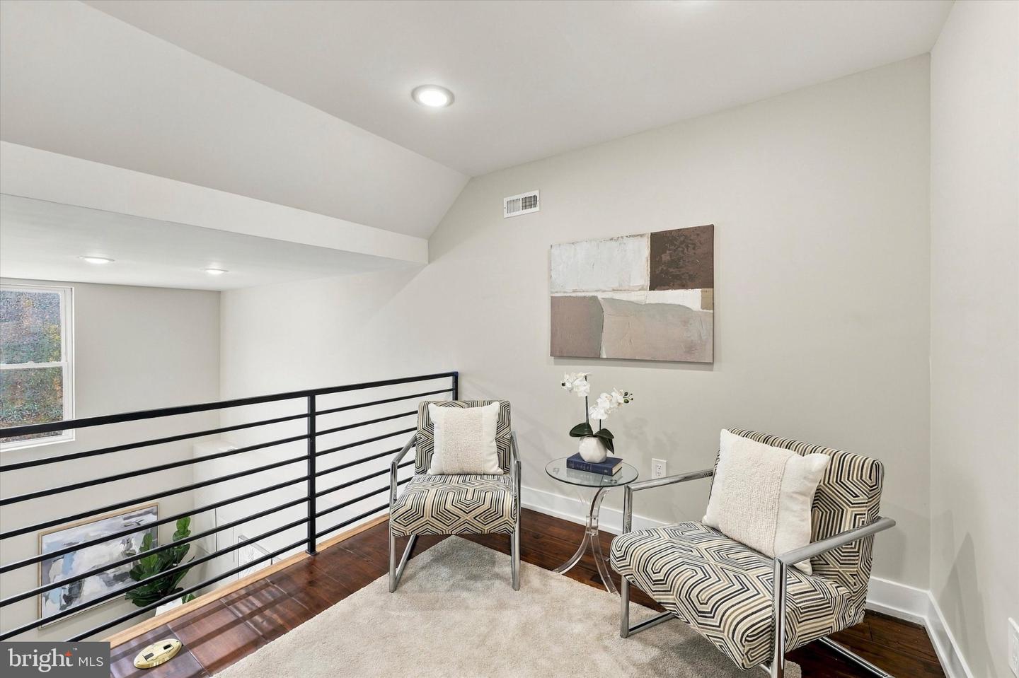 1220 N Lecount St #a Property Photo 12