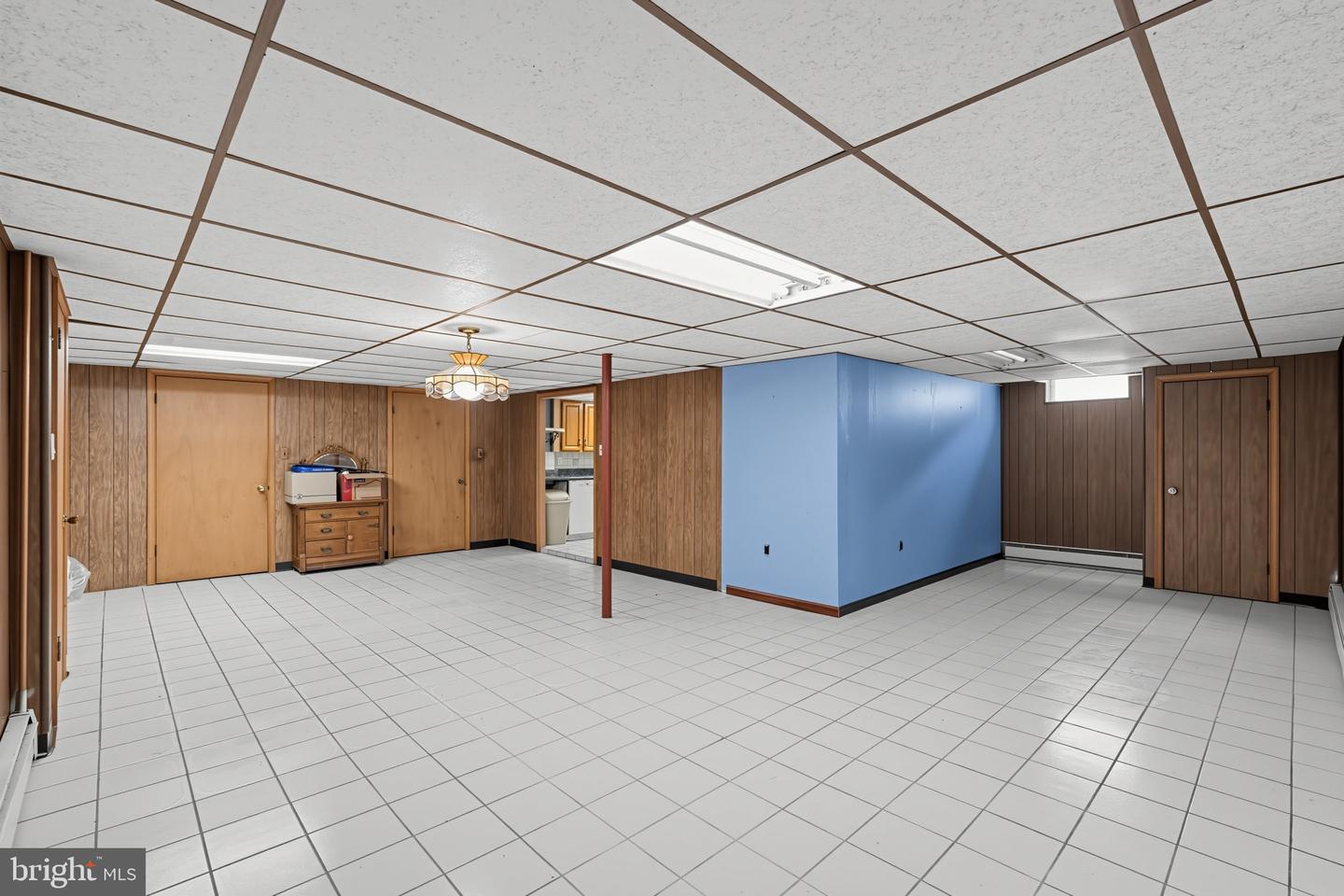 650 Hendren St Property Photo 24