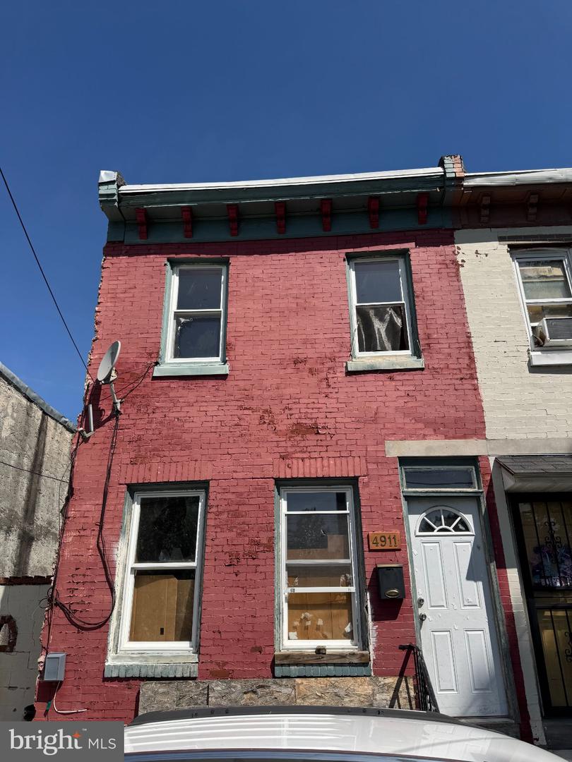 4911 STILES ST Property Photo 1