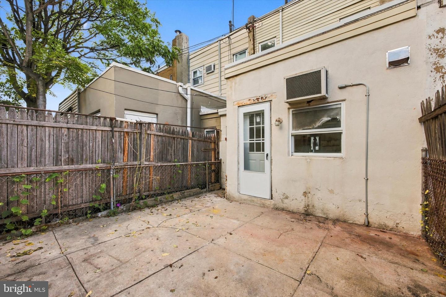2222 Winton St Property Photo 7