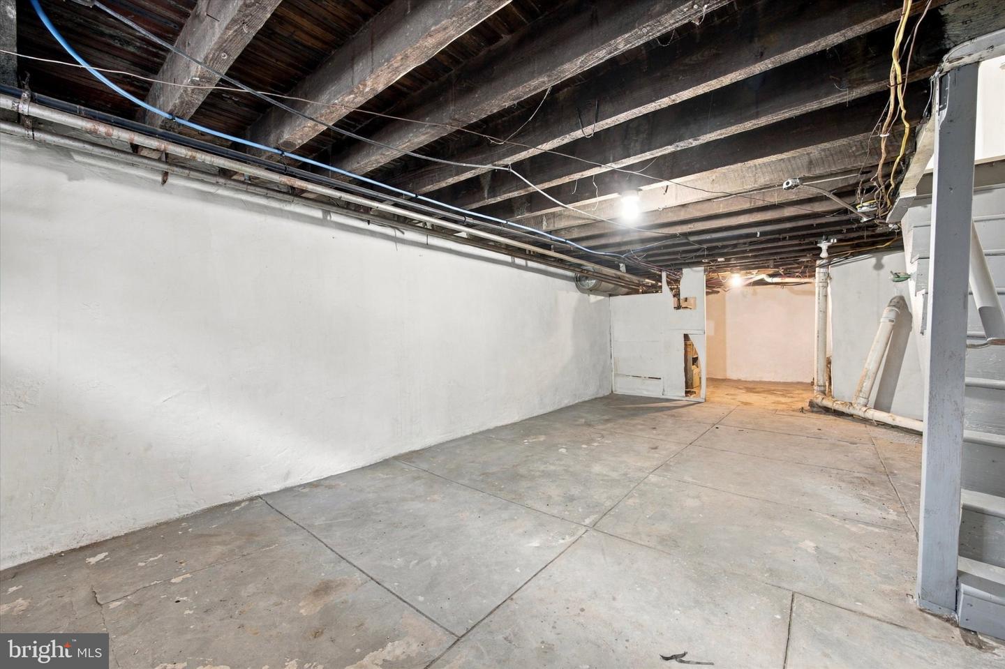 2222 Winton St Property Photo 22