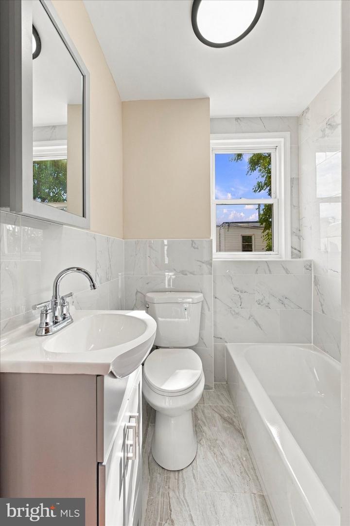 2222 Winton St Property Photo 37