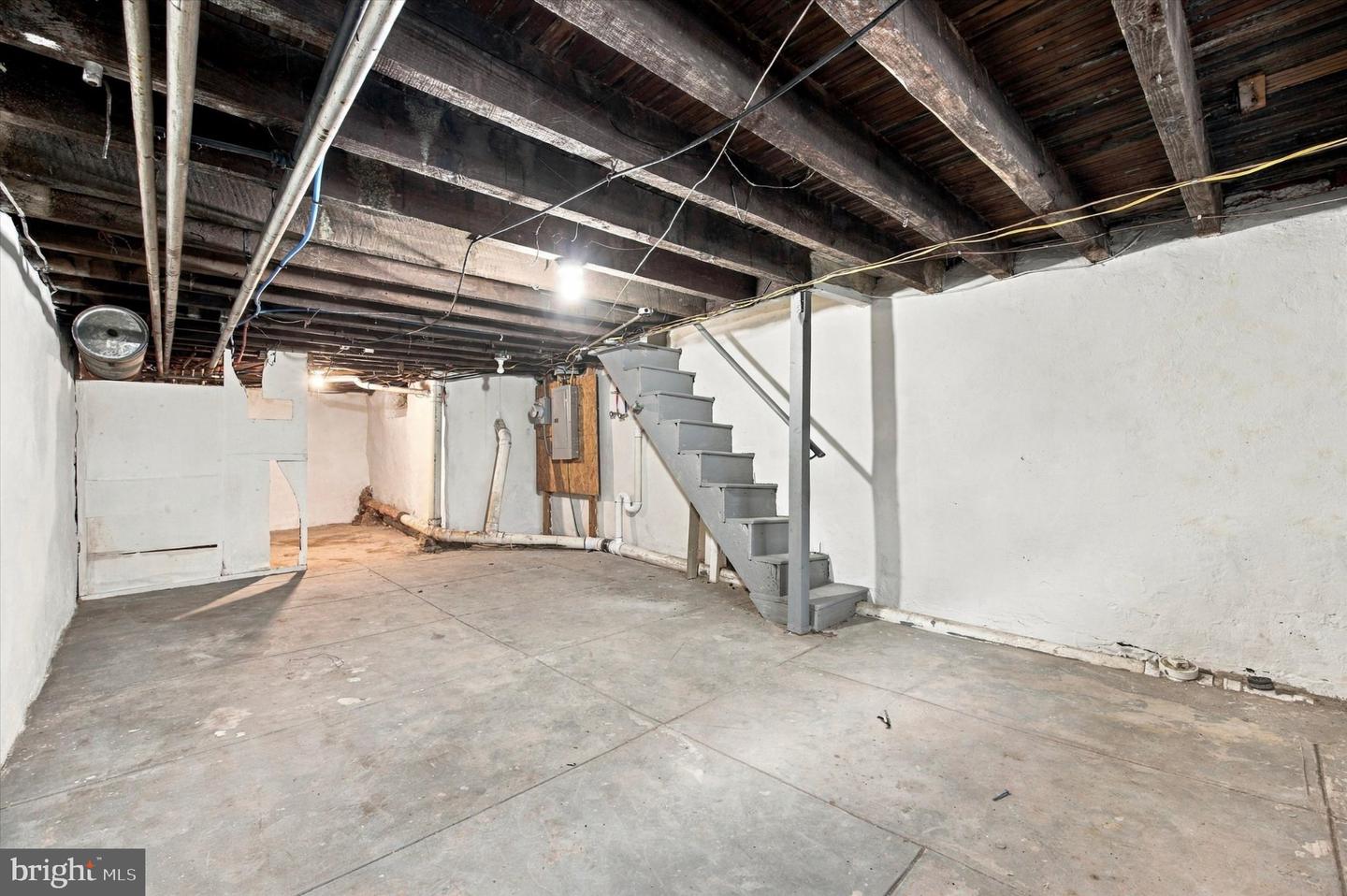 2222 Winton St Property Photo 40