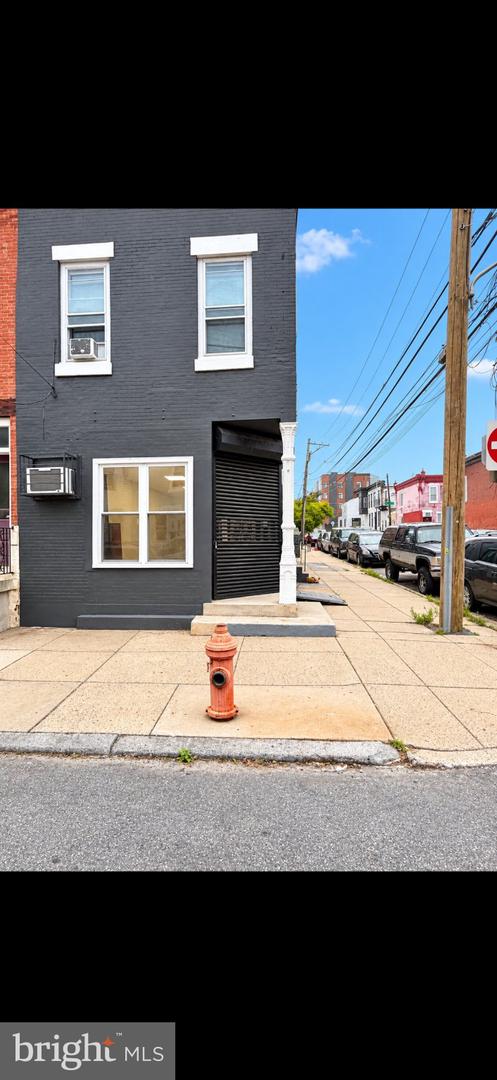 1770-00 N Mascher St Property Photo 2