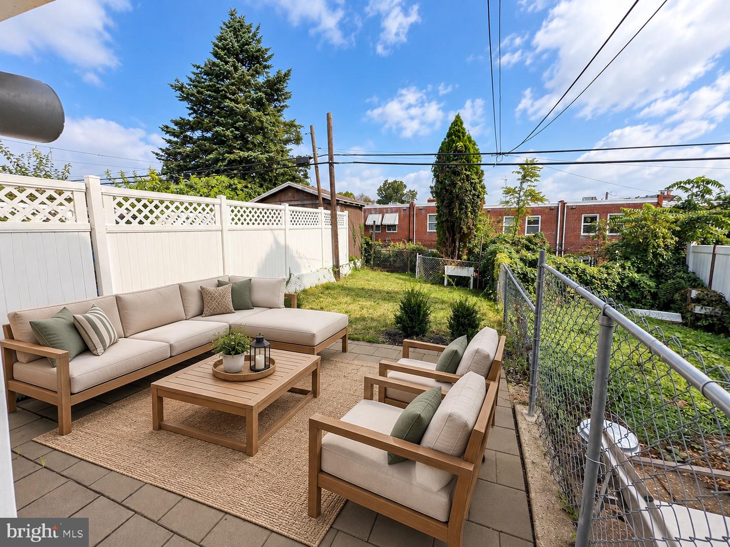 259 Lauriston St Property Photo 18