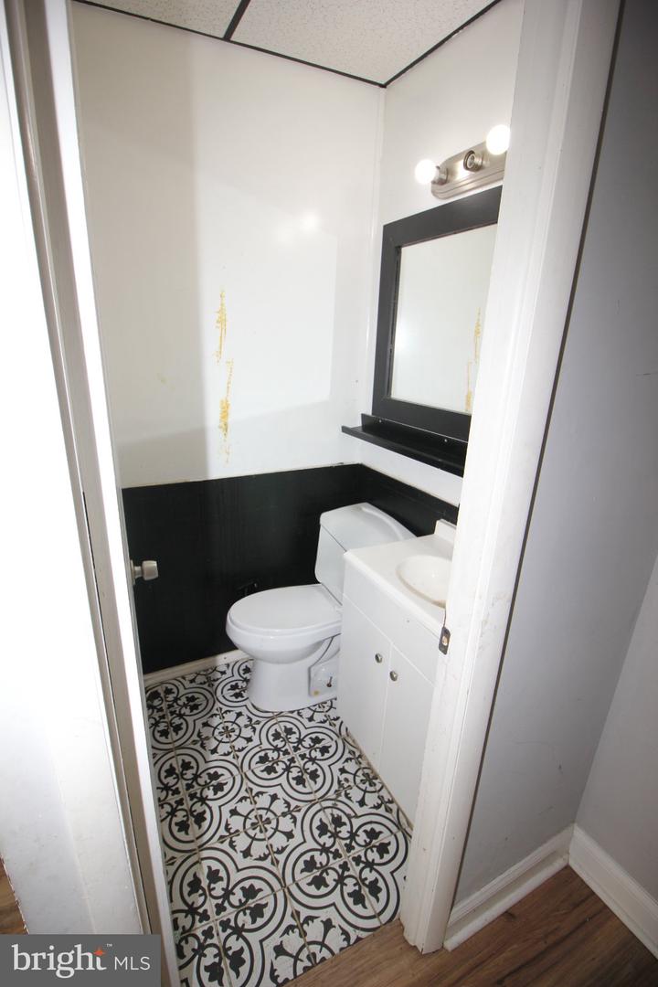 68 E Slocum St Property Photo 14
