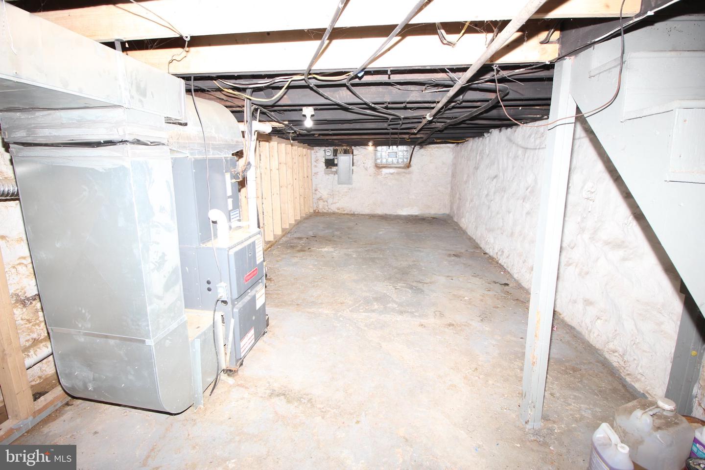 68 E Slocum St Property Photo 15