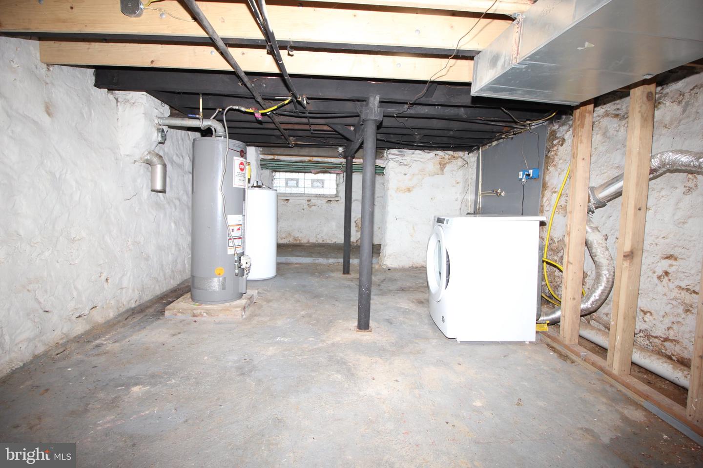 68 E Slocum St Property Photo 17