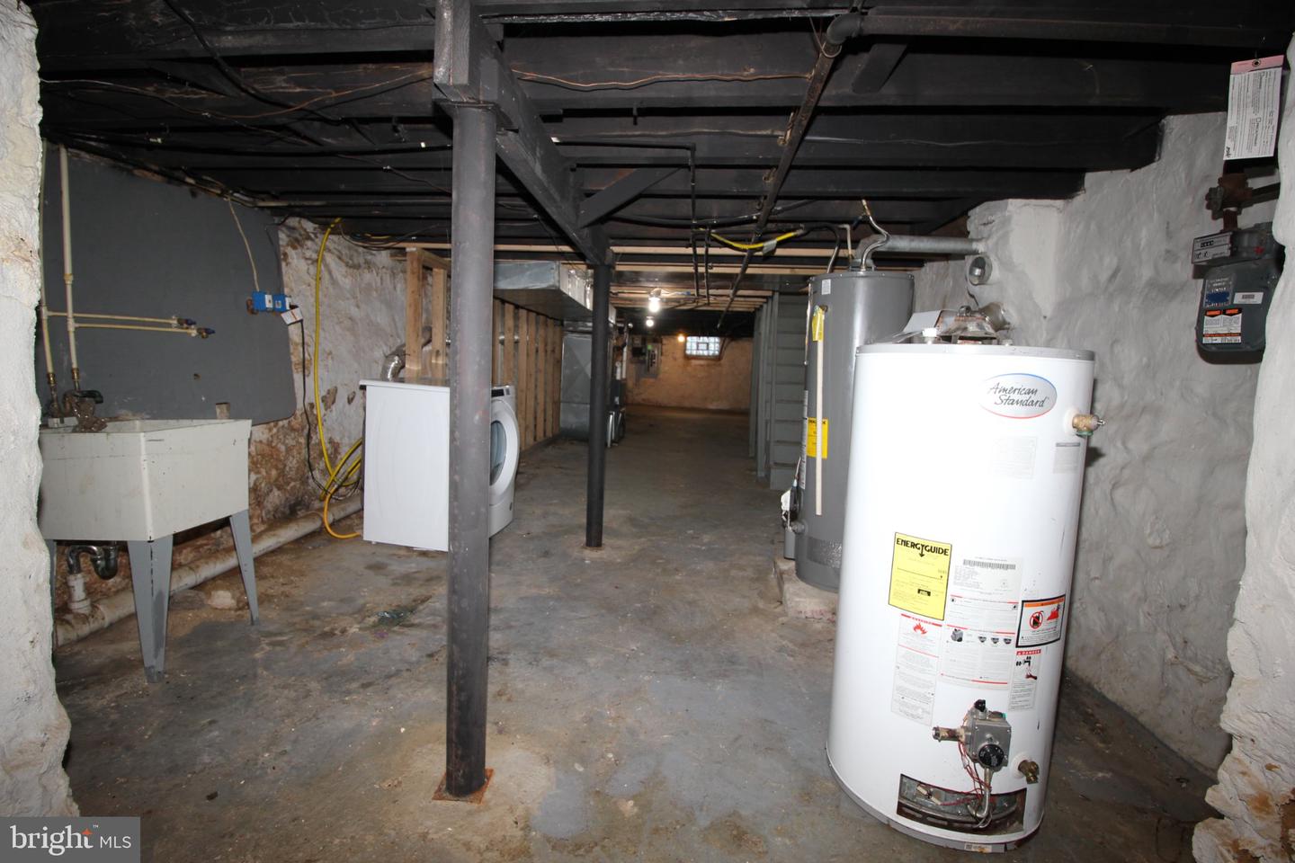 68 E Slocum St Property Photo 18