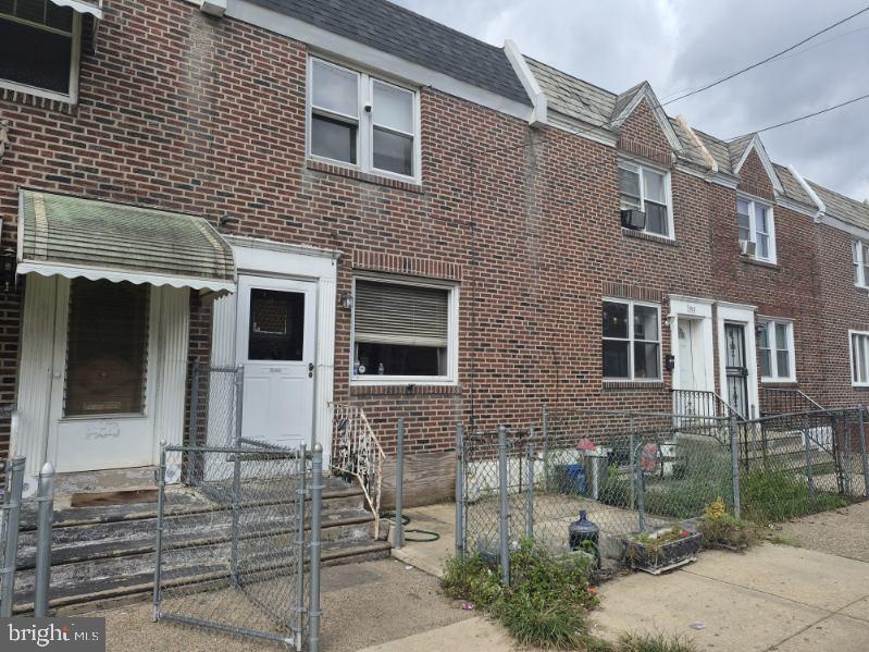 1714 S NEWKIRK ST Property Photo 1