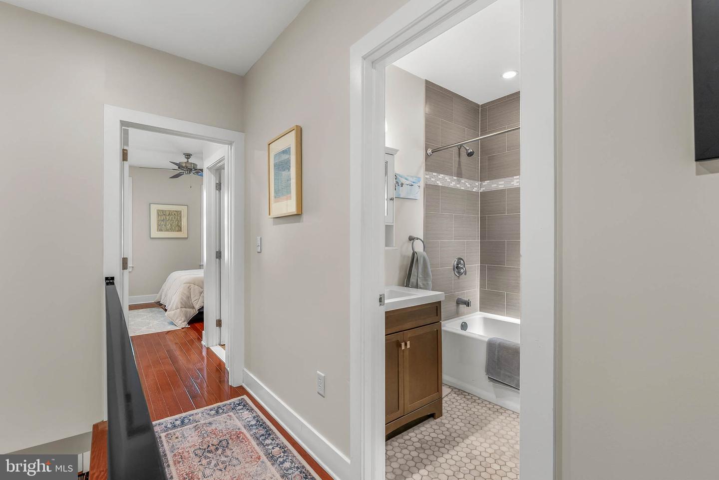 2114 Oakford St Property Photo 14
