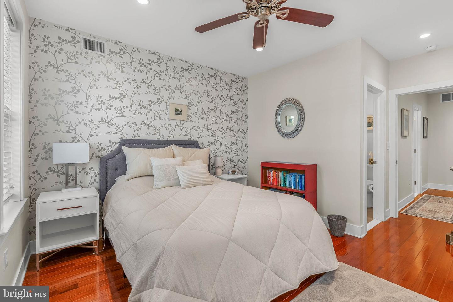 2114 Oakford St Property Photo 17