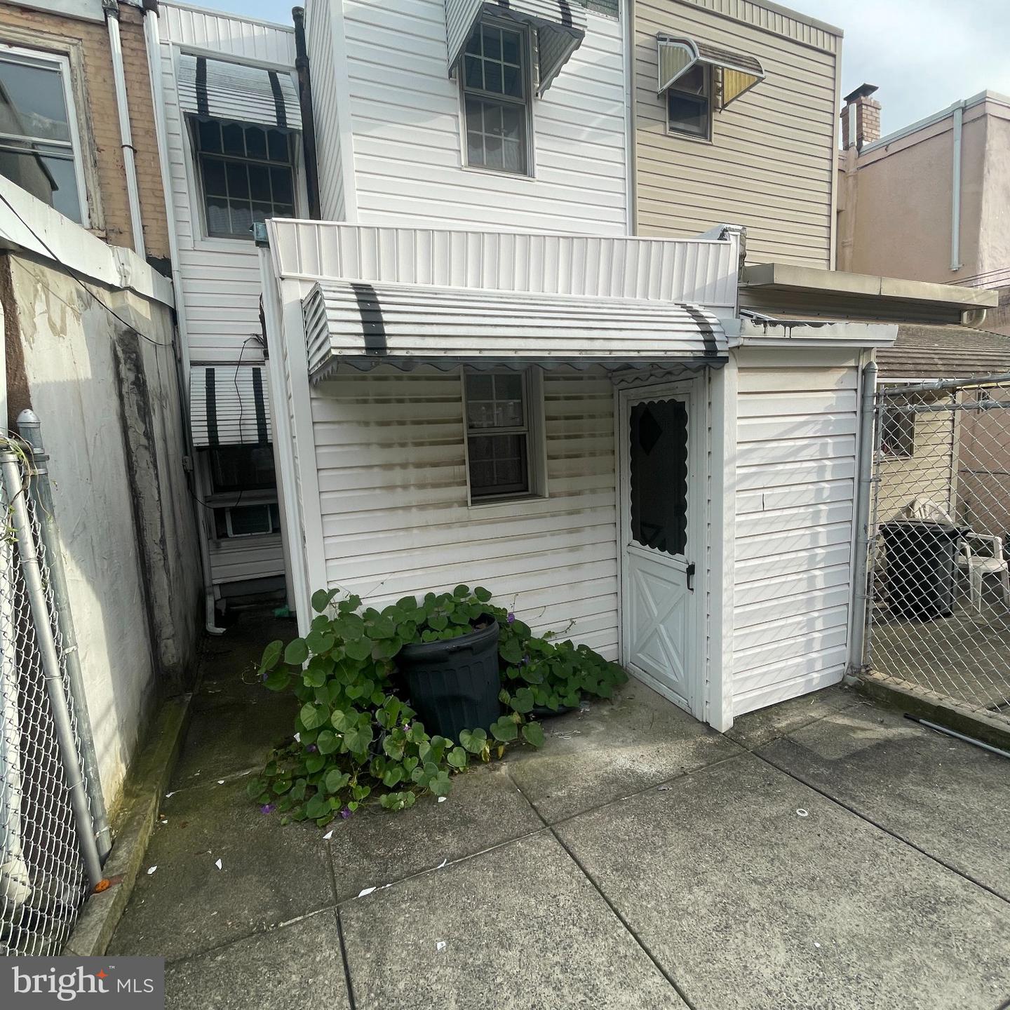 3268 Tilton St Property Photo 3