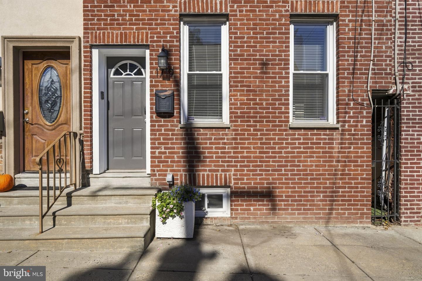 1719 Wylie St Property Photo 1