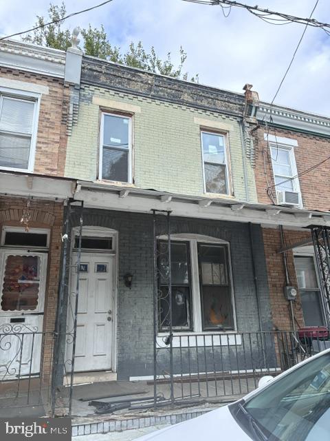 2613 DEACON ST Property Photo 1