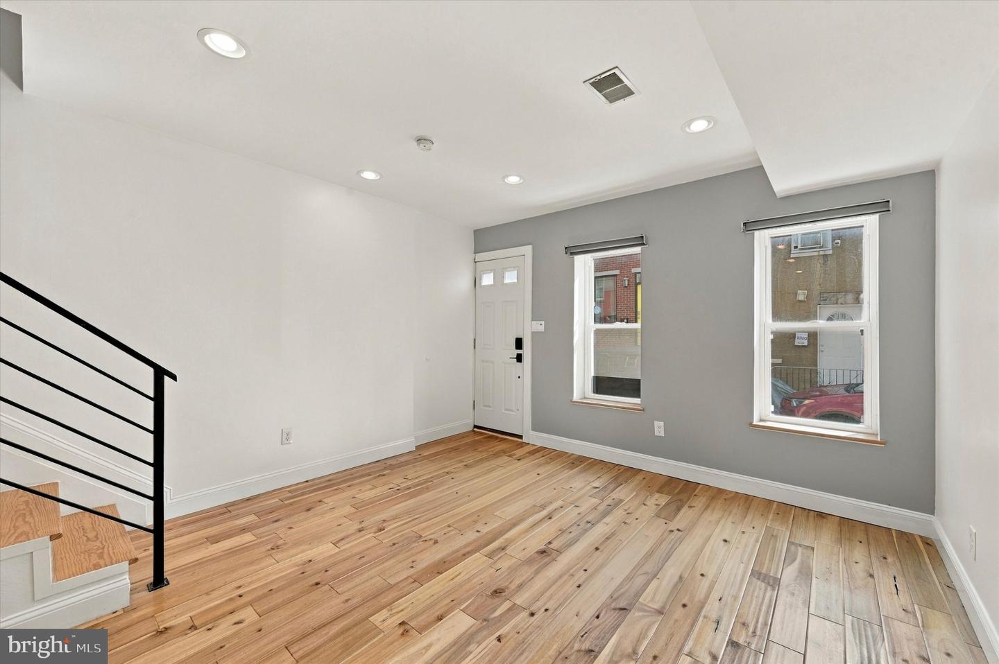 2321 Gerritt St Property Photo 5