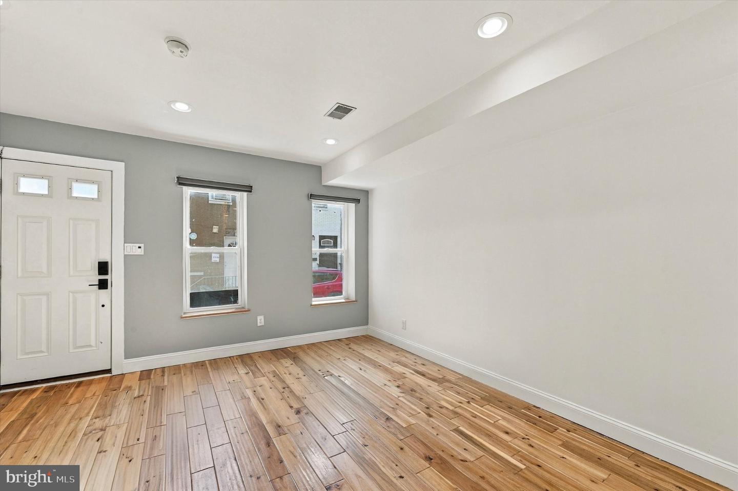 2321 Gerritt St Property Photo 6