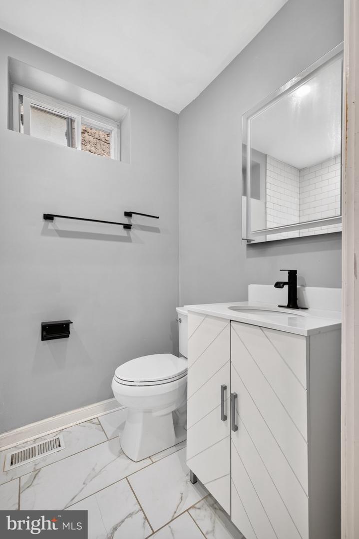 245 E Allen St Property Photo 12