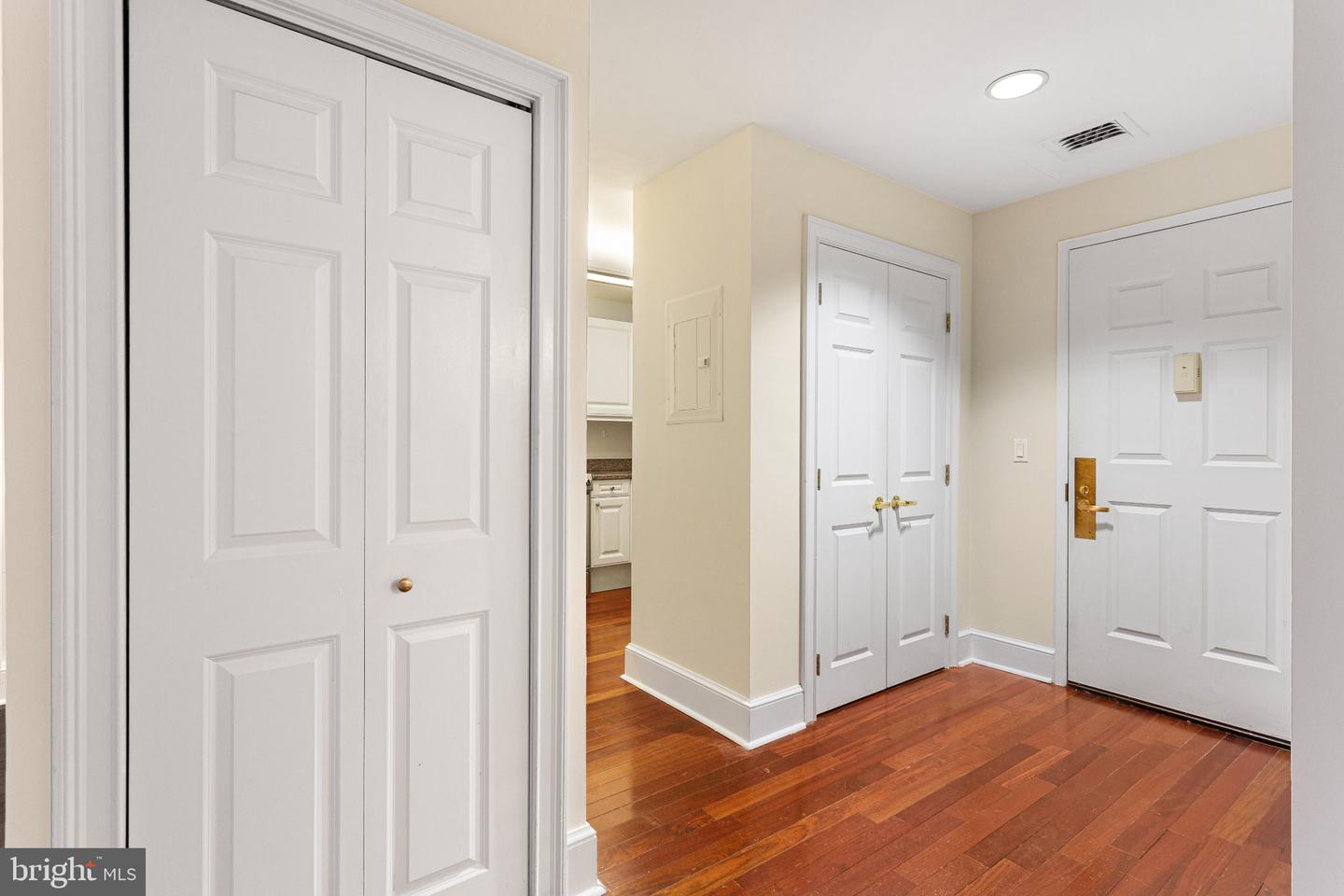 1500 Chestnut St #13e Property Photo 7