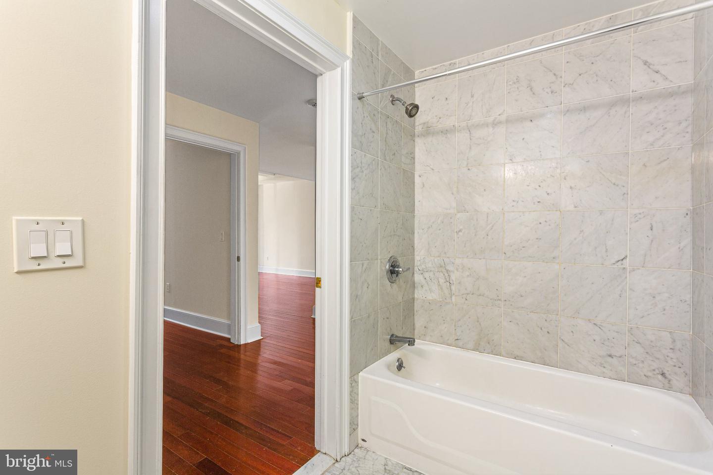 1500 Chestnut St #13e Property Photo 11