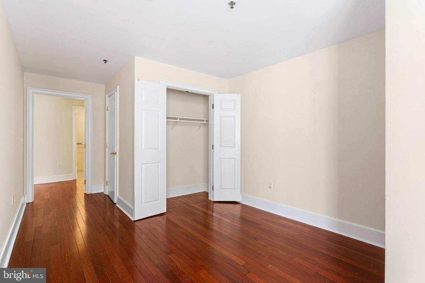 1500 Chestnut St #13e Property Photo 13