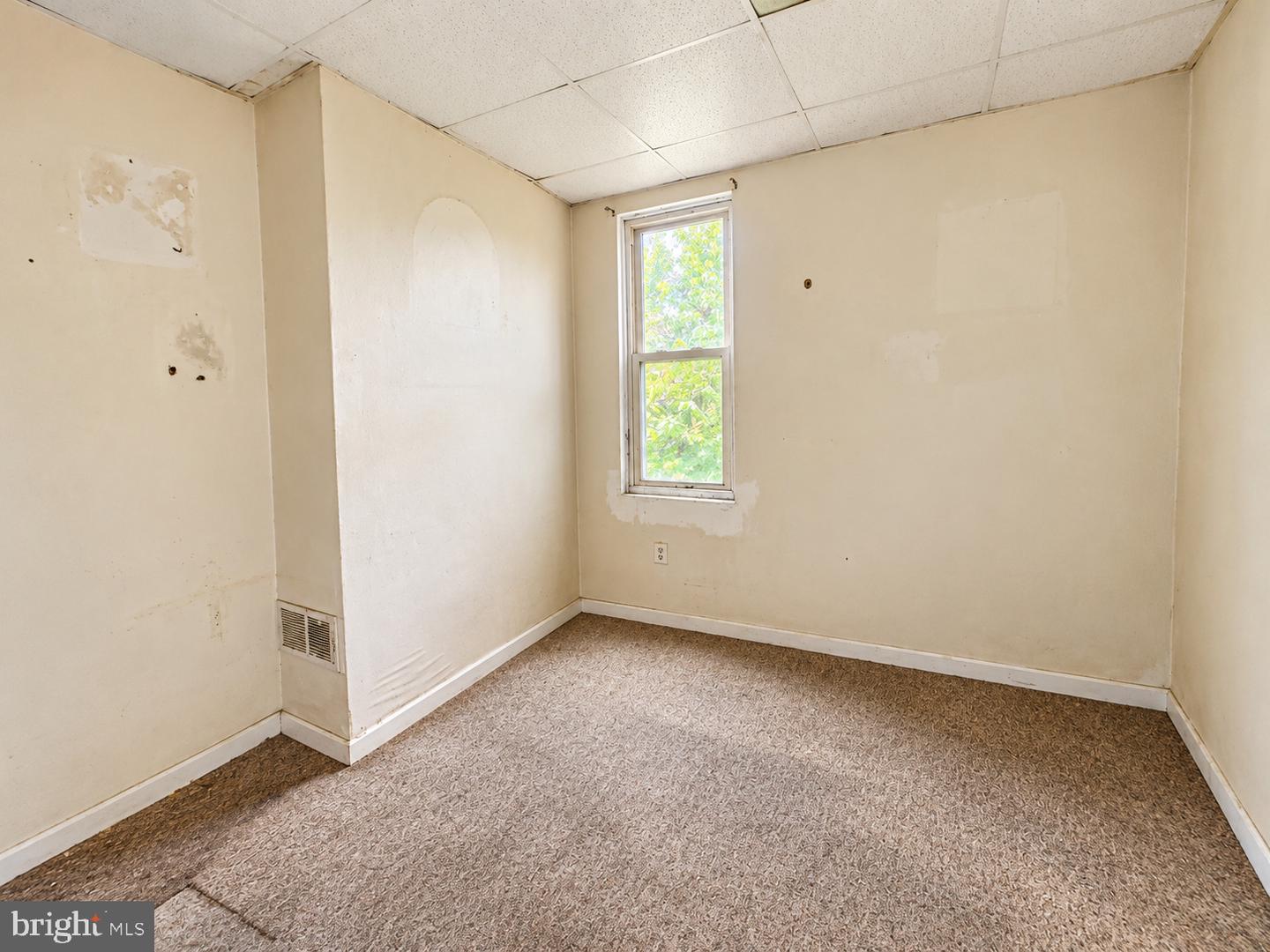 6123 Hegerman St Property Photo 4