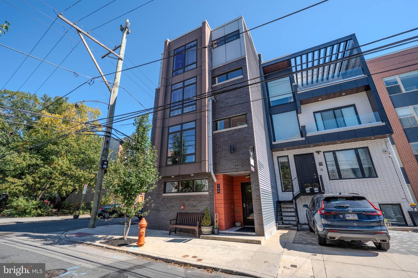 769 UBER ST N #1 Property Photo 1