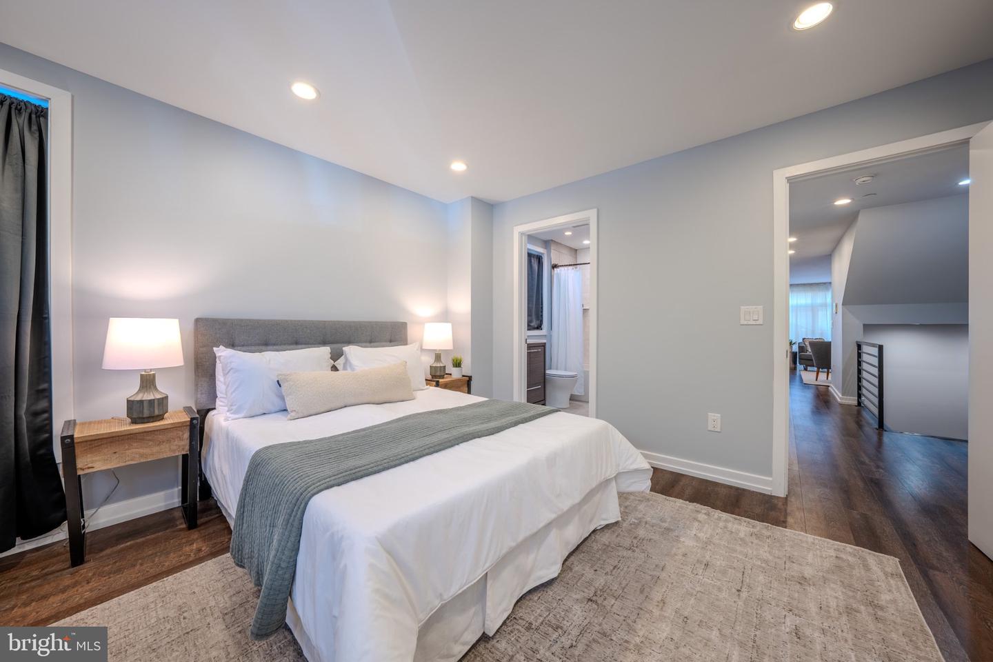 769 Uber St N #1 Property Photo 12