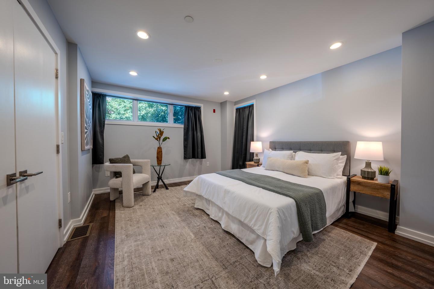 769 Uber St N #1 Property Photo 13