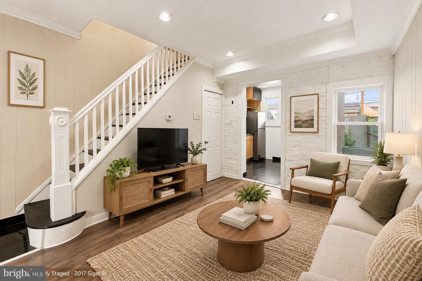2017 SIGEL ST Property Photo 1