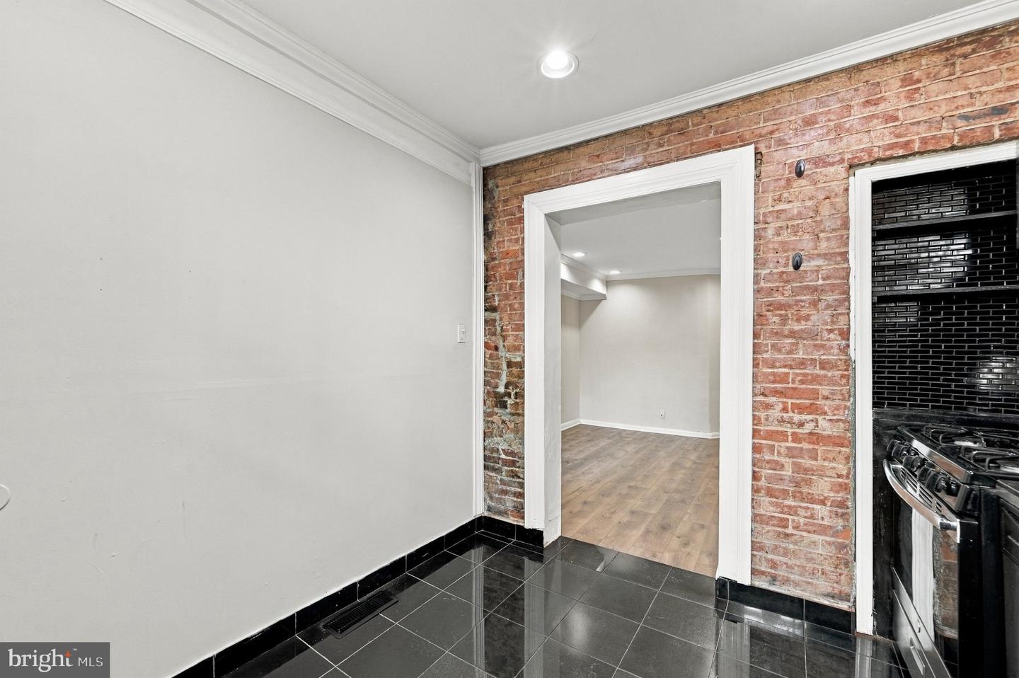 2017 Sigel St Property Photo 10