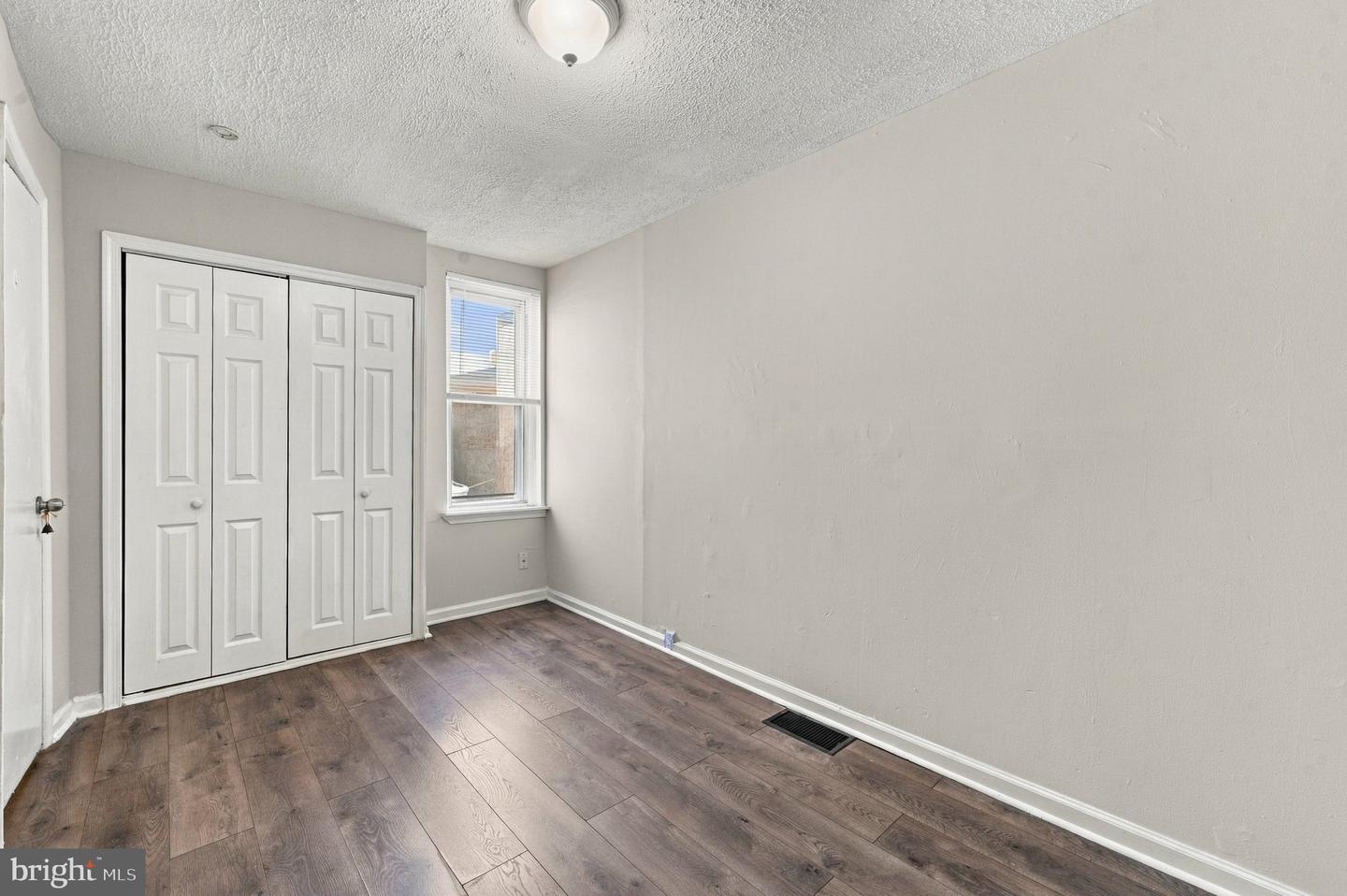 2017 Sigel St Property Photo 13
