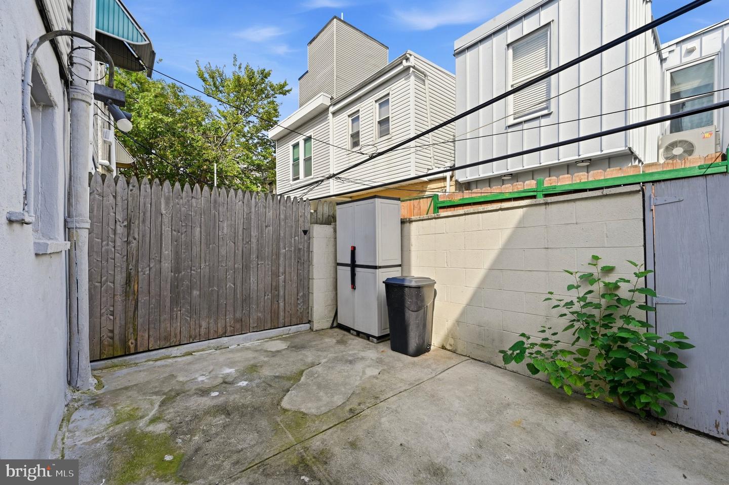 2017 Sigel St Property Photo 17