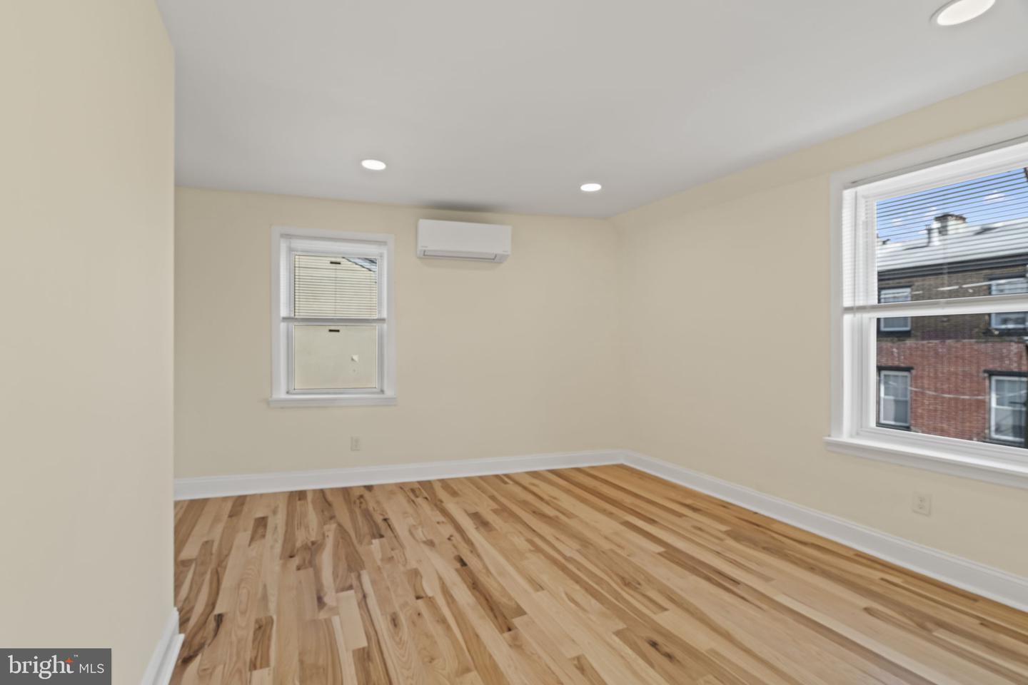 844 3rd #2 Property Photo 33