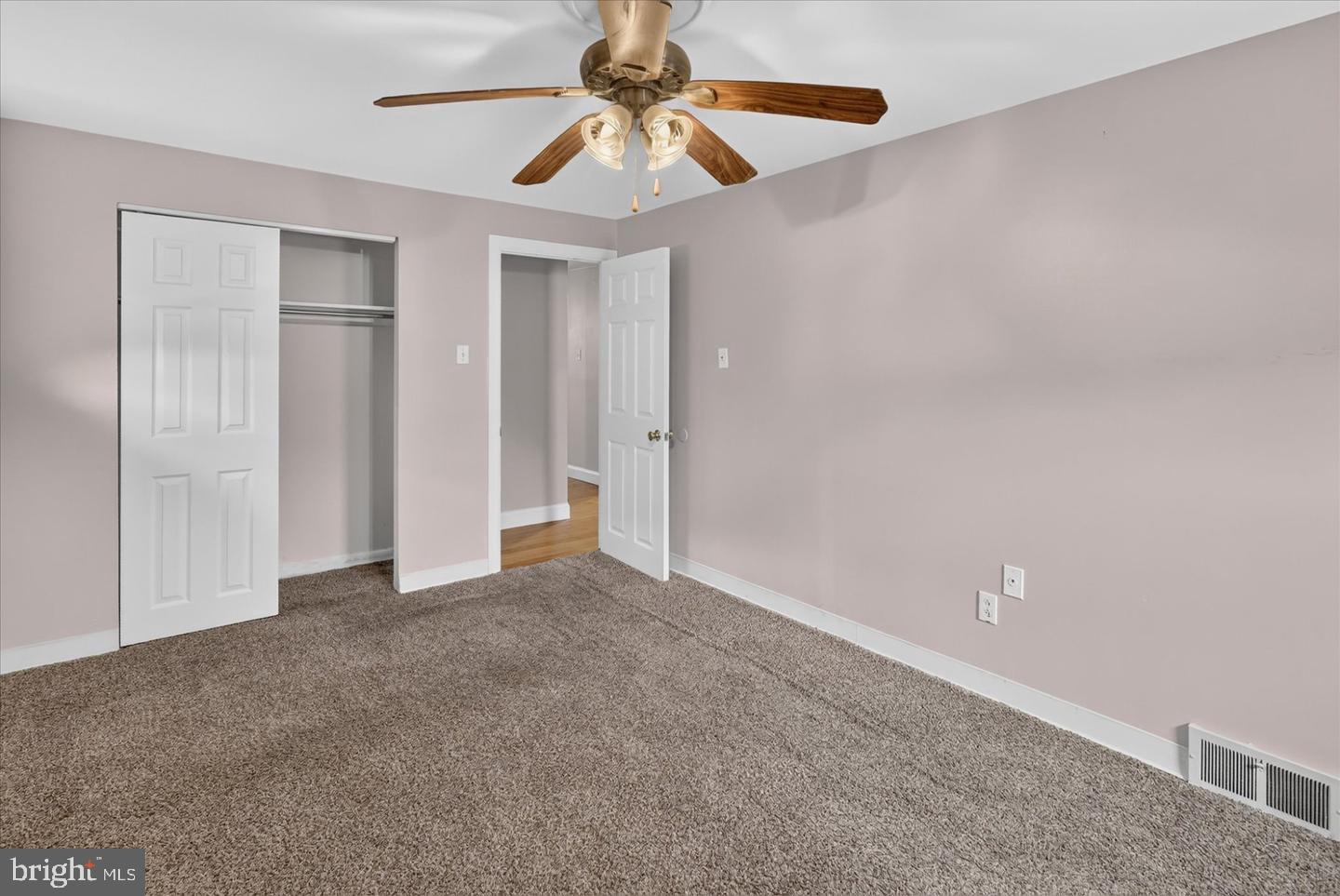3300 Primrose Rd Property Photo 5