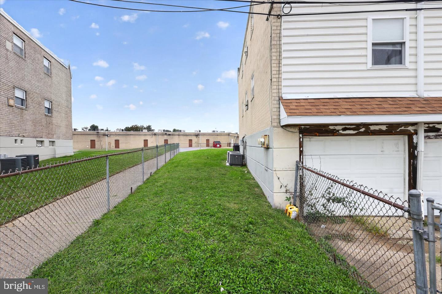 3300 Primrose Rd Property Photo 14