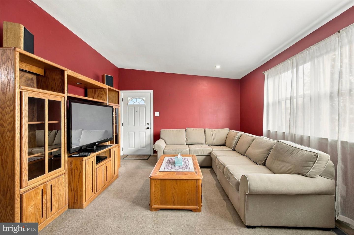 9854 Cowden St Property Photo 3