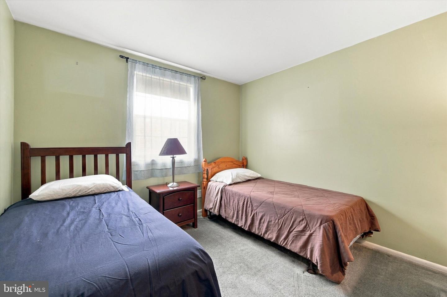 9854 Cowden St Property Photo 7