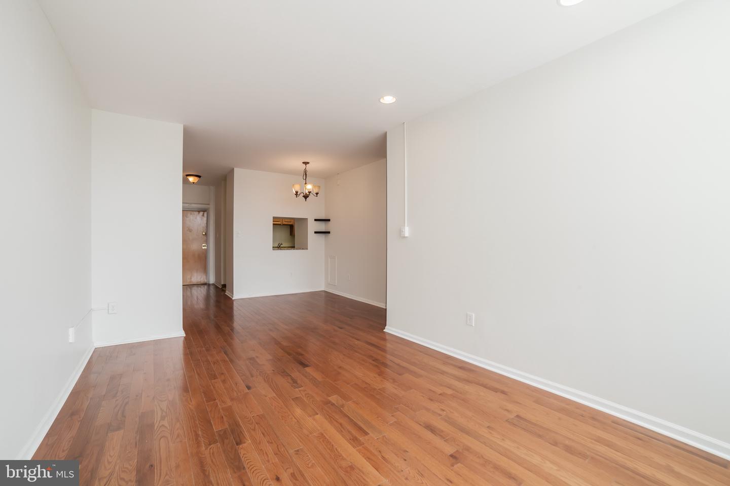 1050 E Montgomery Ave #209 Property Photo 4