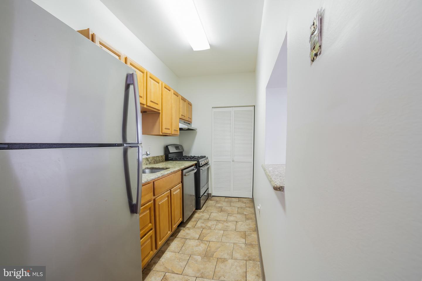 1050 E Montgomery Ave #209 Property Photo 5