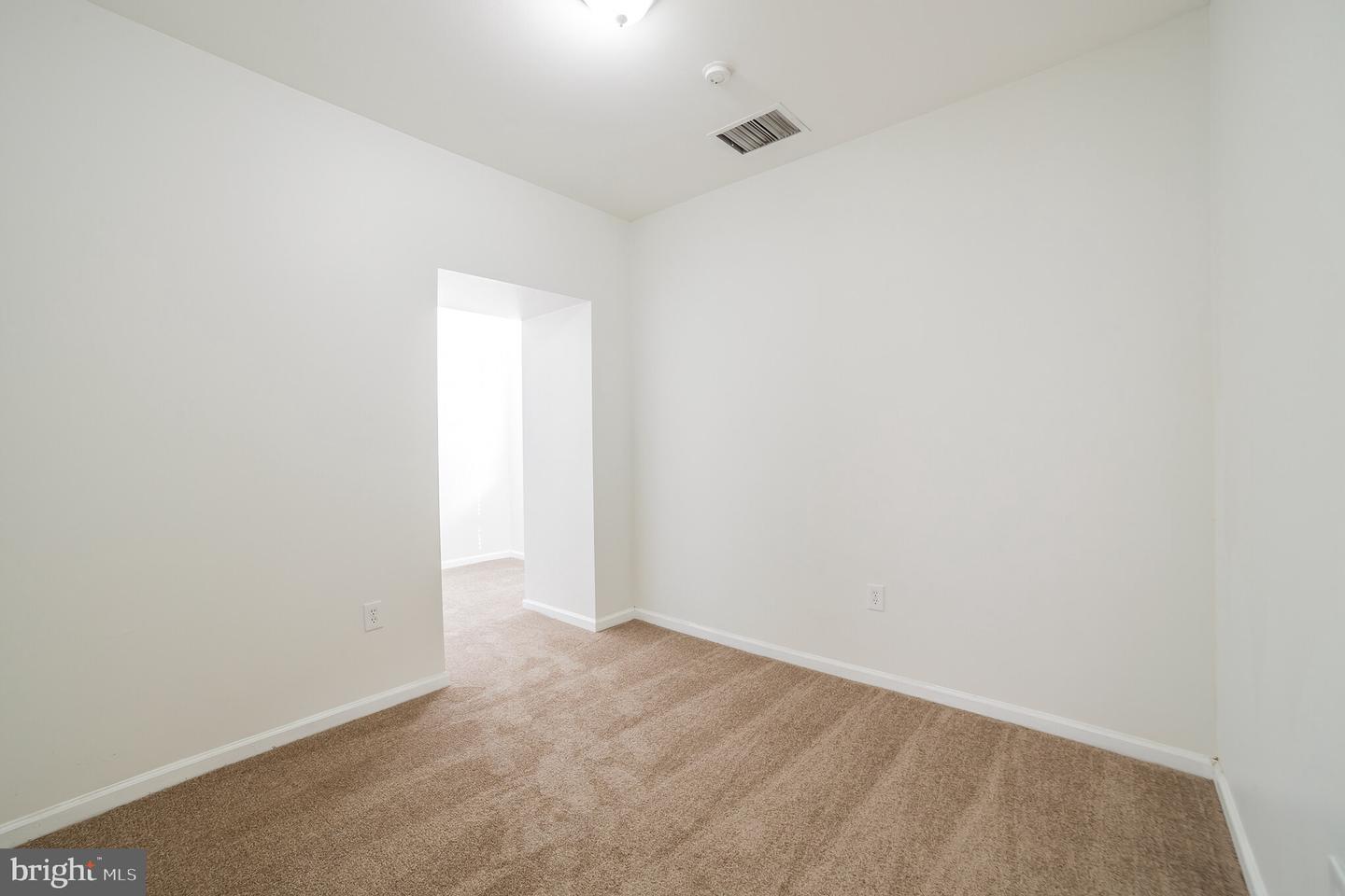 1050 E Montgomery Ave #209 Property Photo 6