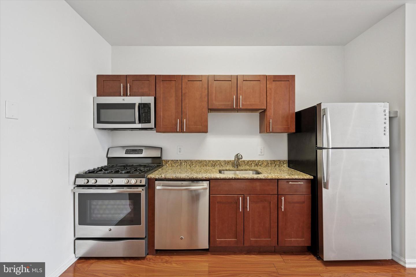 1050 E Montgomery Ave #307 Property Photo 3