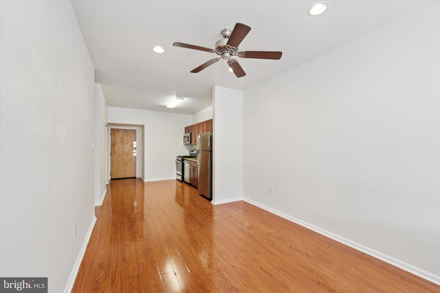 1050 E Montgomery Ave #307 Property Photo 11