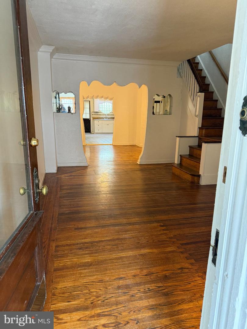 3858 N Gratz St Property Photo 4